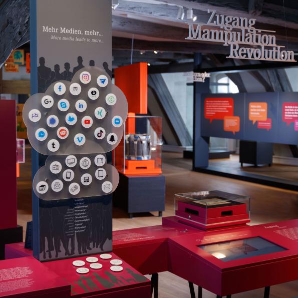 Station "Medien" in der Ausstellung